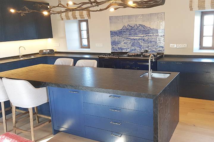 Popular Waterfall Kitchen Countertop